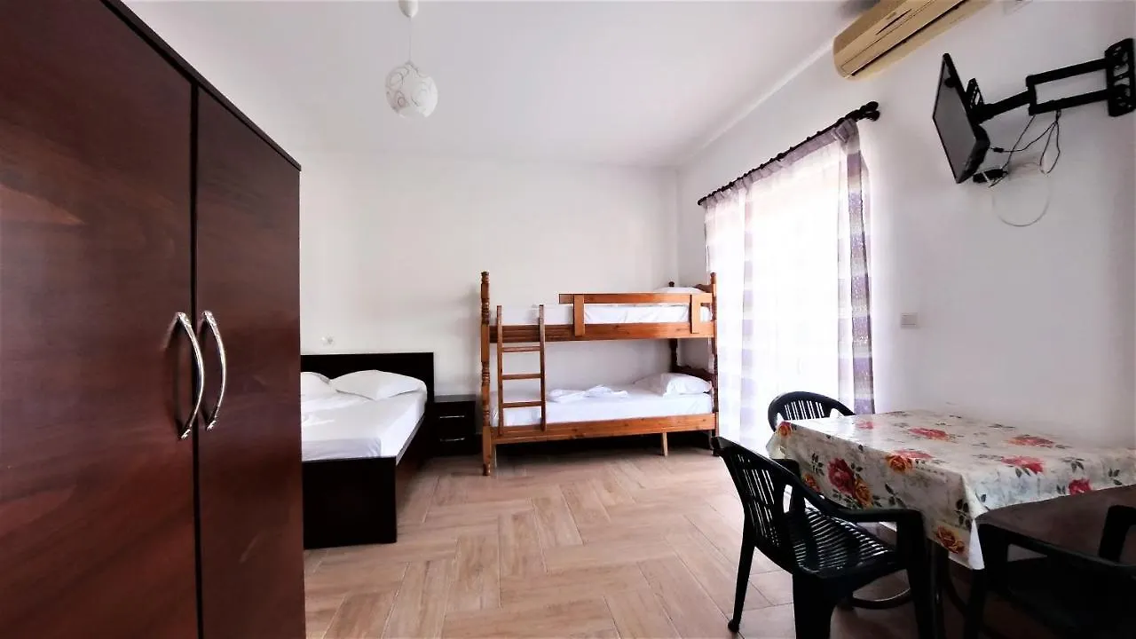 Vila Laguna Ksamil Hotel