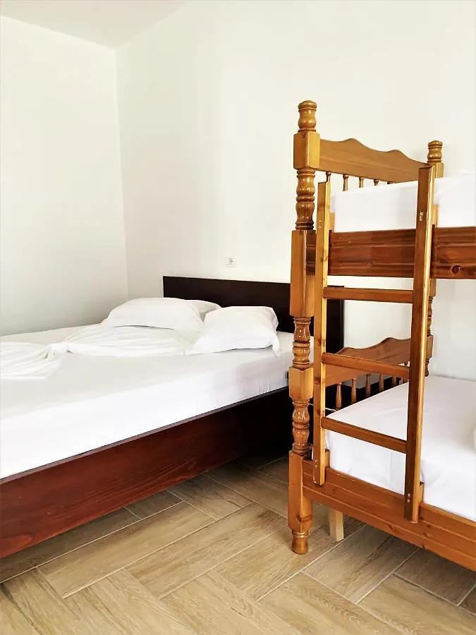 Vila Laguna Ksamil Hotel